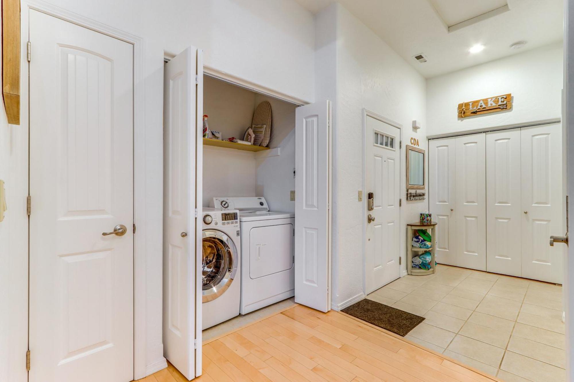 Modern Coeur Dalene Getaway Condo Walk Downtown! Coeur d'Alene Exterior photo
