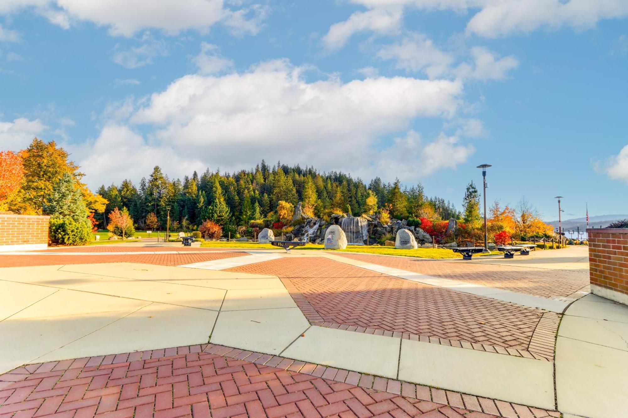 Modern Coeur Dalene Getaway Condo Walk Downtown! Coeur d'Alene Exterior photo