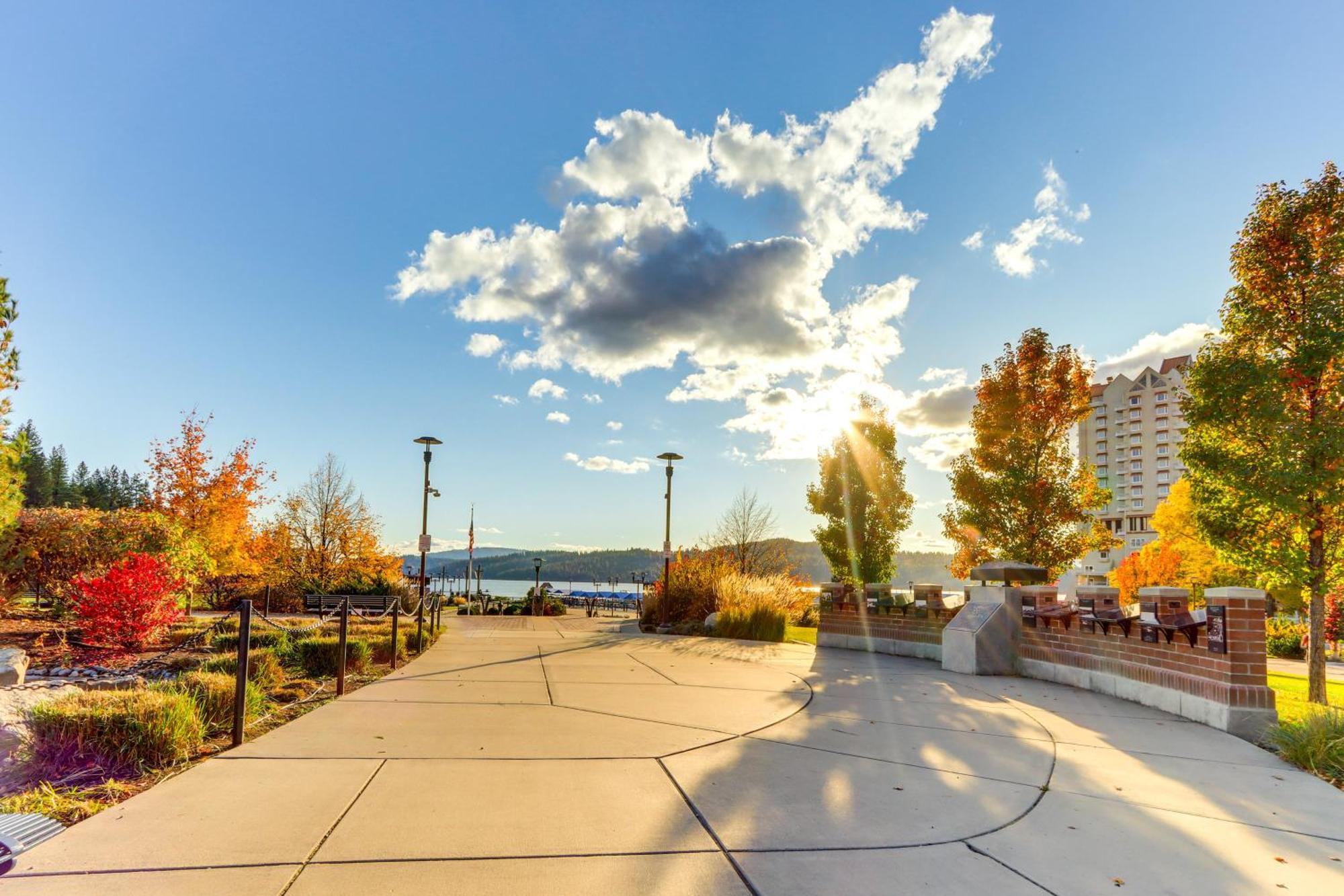 Modern Coeur Dalene Getaway Condo Walk Downtown! Coeur d'Alene Exterior photo