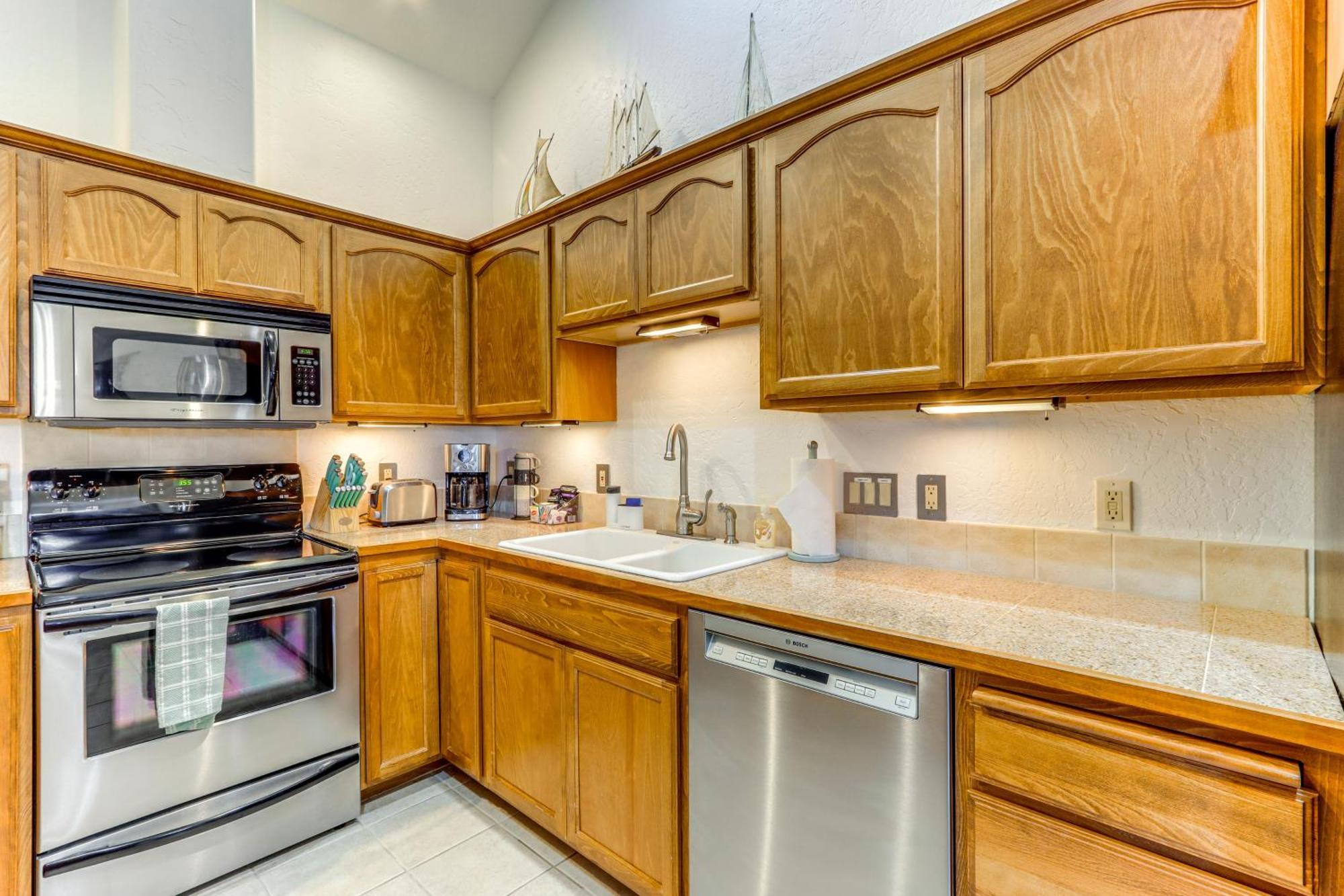 Modern Coeur Dalene Getaway Condo Walk Downtown! Coeur d'Alene Exterior photo
