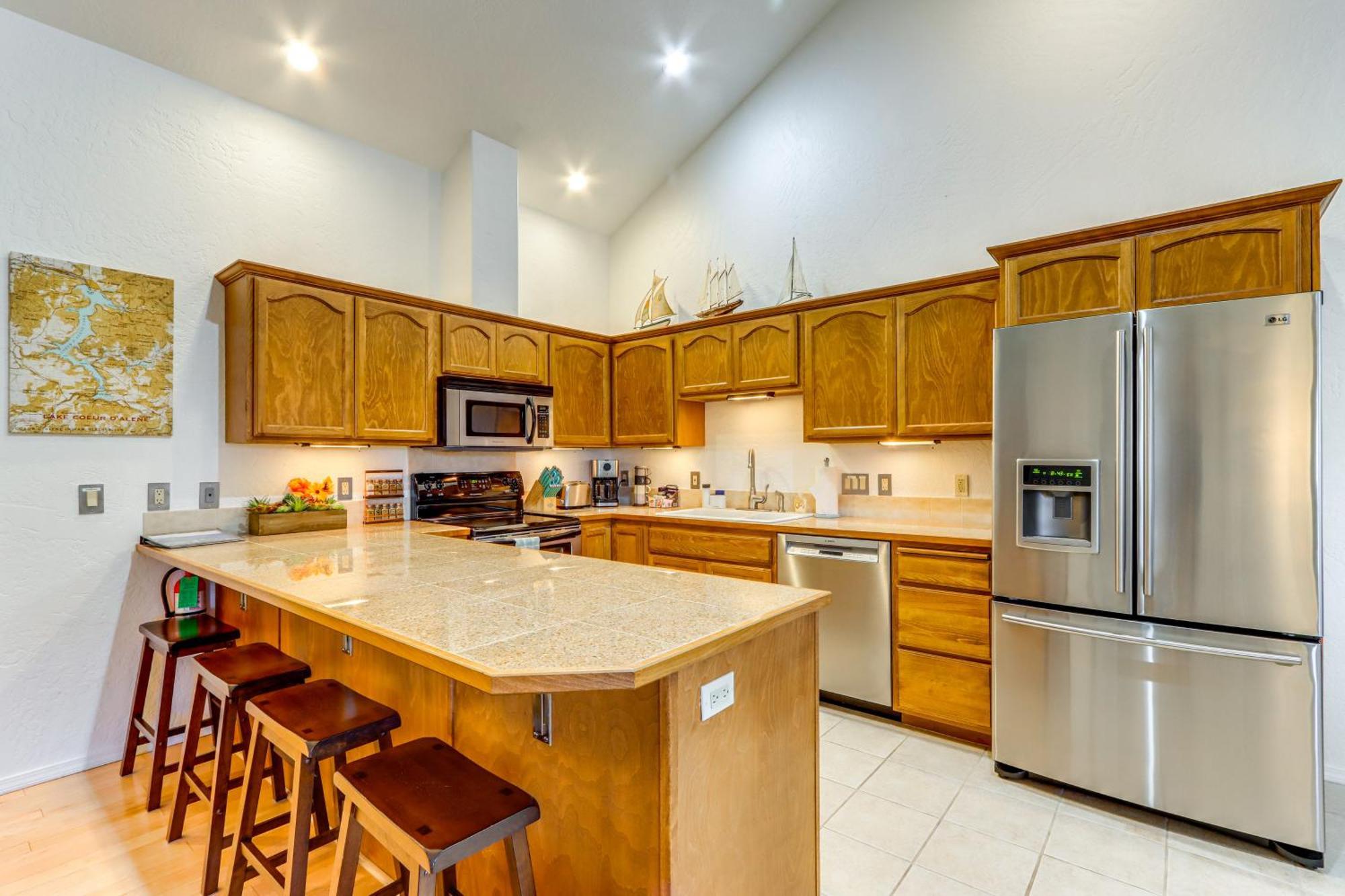 Modern Coeur Dalene Getaway Condo Walk Downtown! Coeur d'Alene Exterior photo