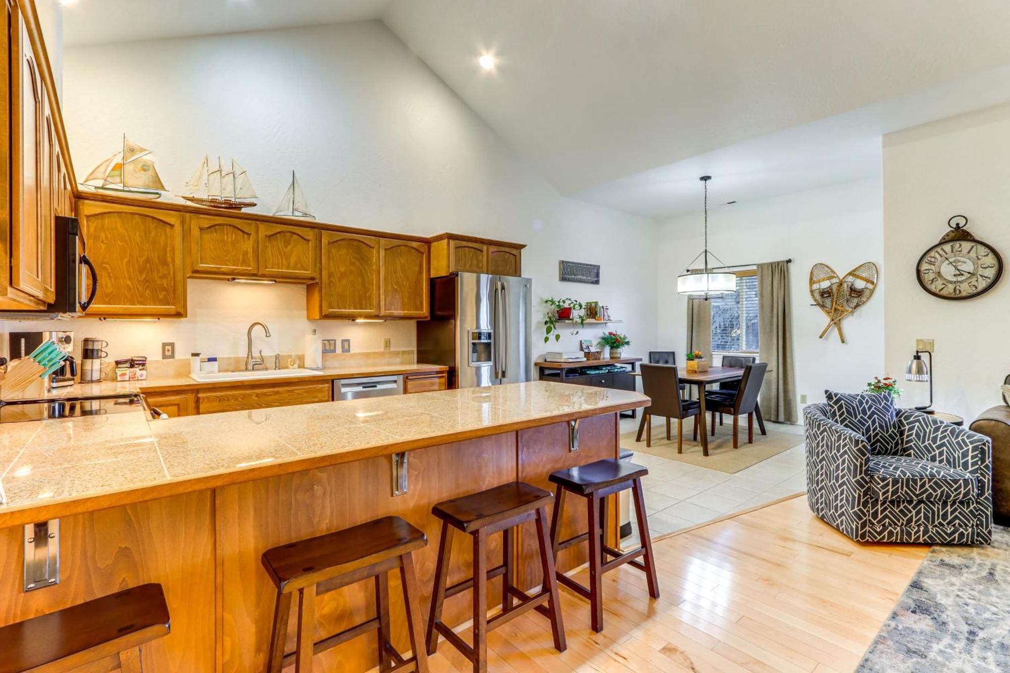 Modern Coeur Dalene Getaway Condo Walk Downtown! Coeur d'Alene Exterior photo
